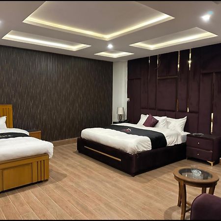 Gold Palace Hotel & Food Lounge Karandukai ภายนอก รูปภาพ