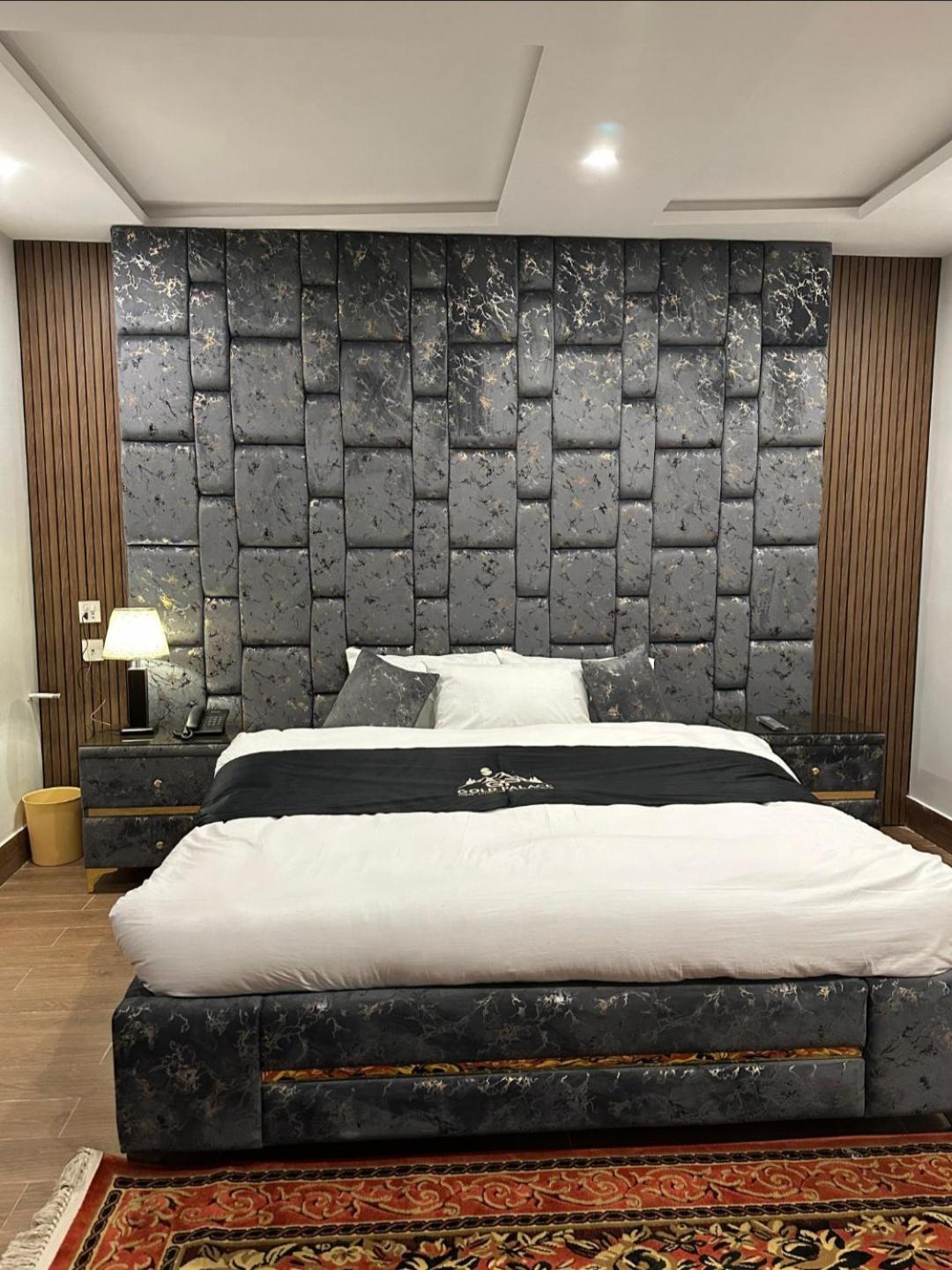 Gold Palace Hotel & Food Lounge Karandukai ภายนอก รูปภาพ