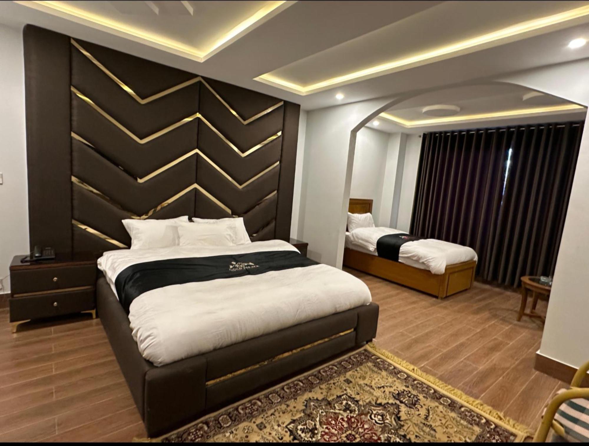 Gold Palace Hotel & Food Lounge Karandukai ภายนอก รูปภาพ